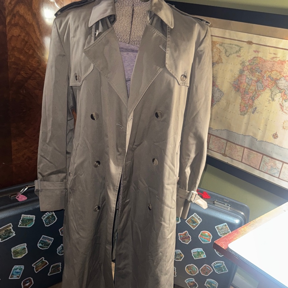 Vintage London Fog Men's Trench Coat | Classic Khaki Size 40 Regular